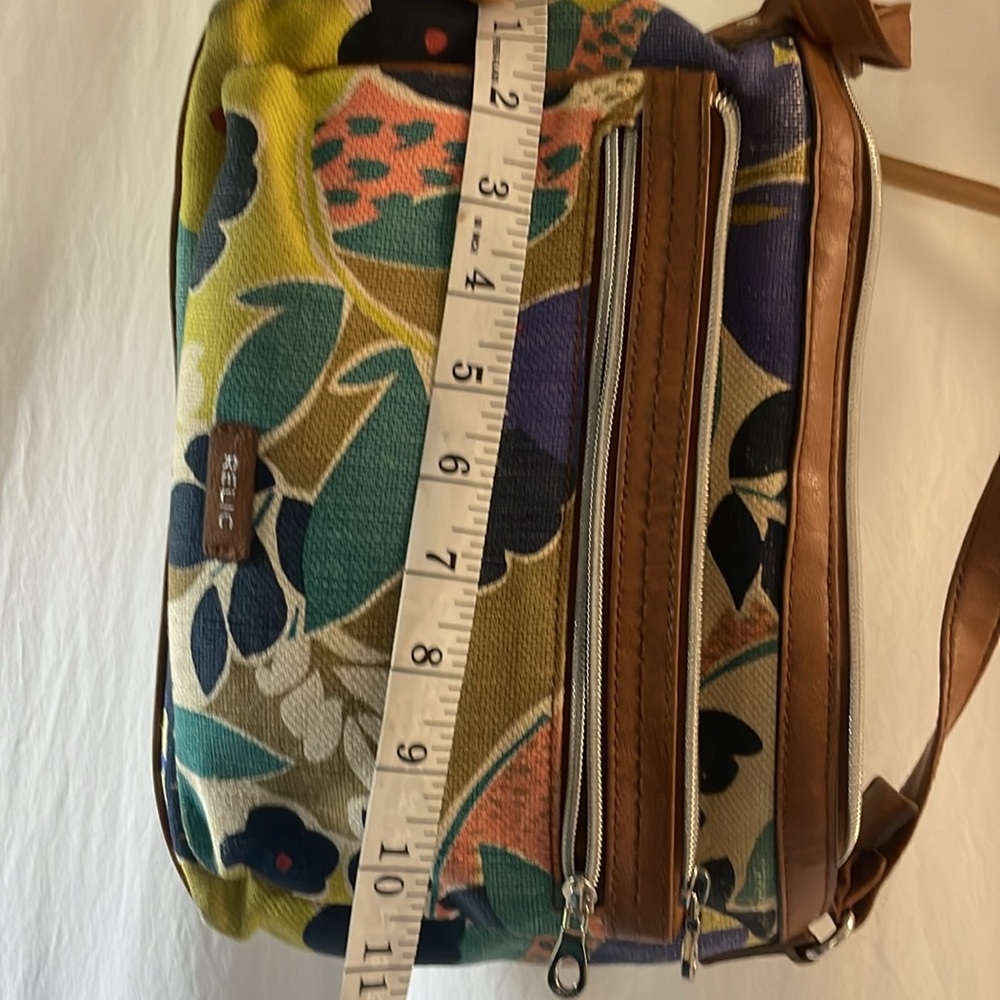 Relic canvas floral crossbody purse - Picture 8 of 12